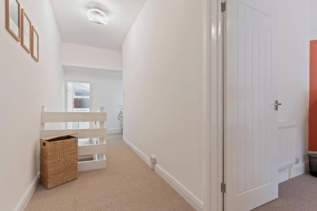 Elton House - Prime Location - Free Parking, Fast Wifi And Smart Tv By Yoko Property Redcar Exterior photo
